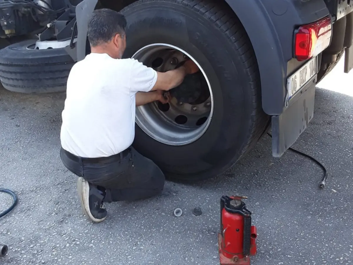 Şaphane Oto Lastikçi